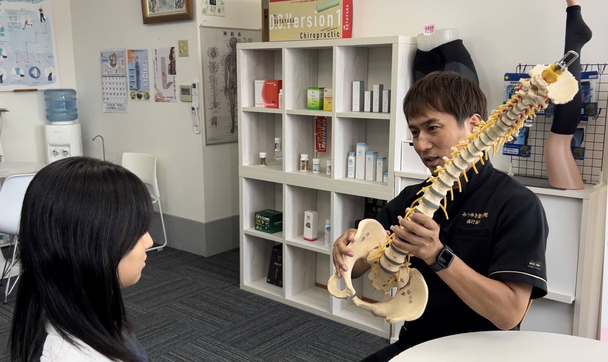 骨格の歪み、カイロプラクティックでの調整方法を説明いたします